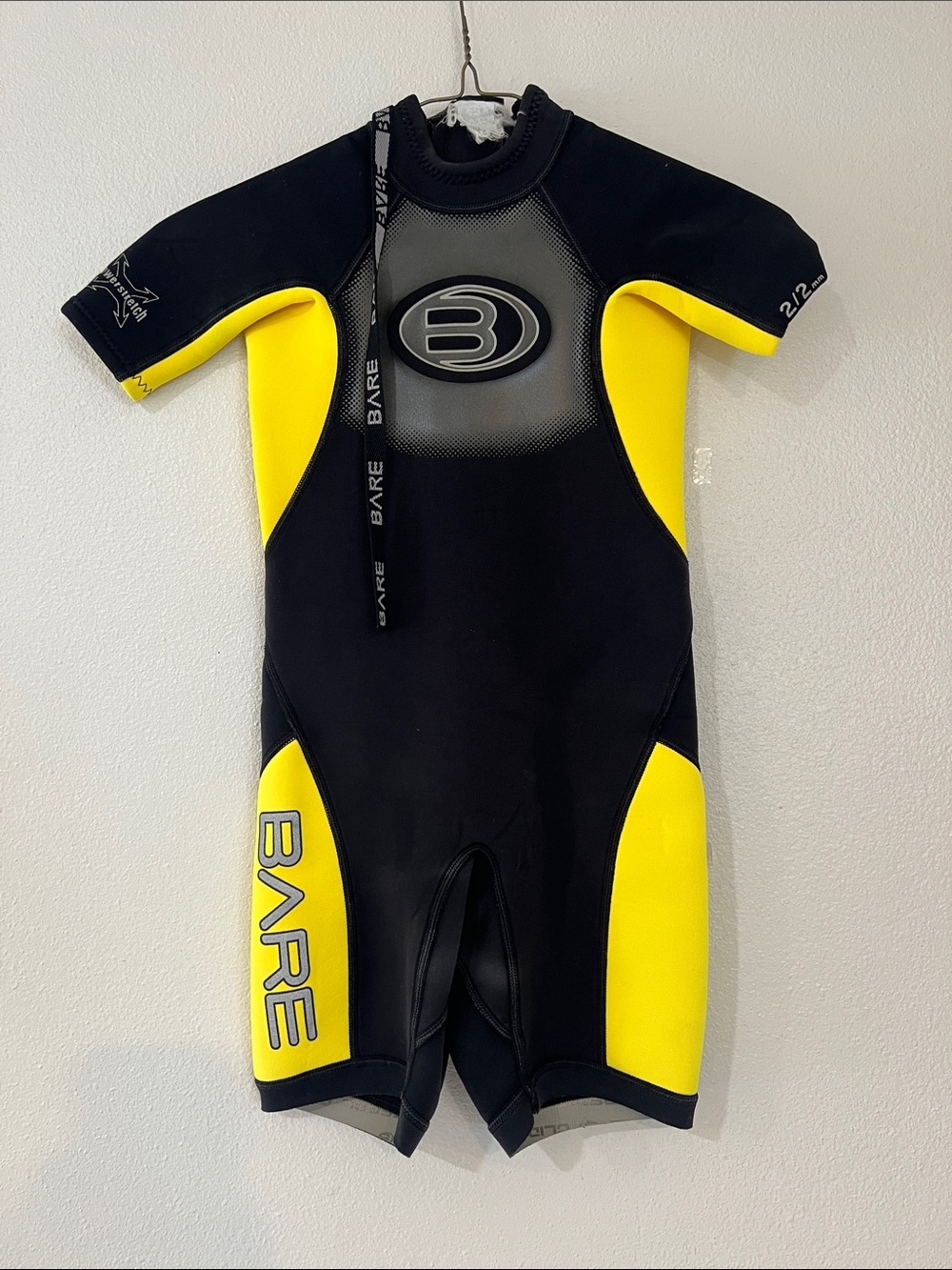 Youth Shorty Wetsuit - Black & Yellow